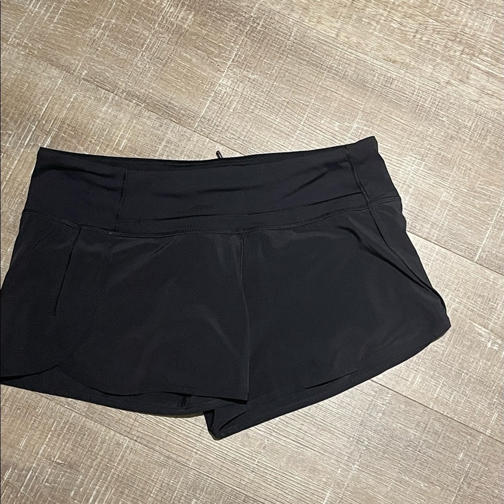 Lululemon 4 inch shorts in black